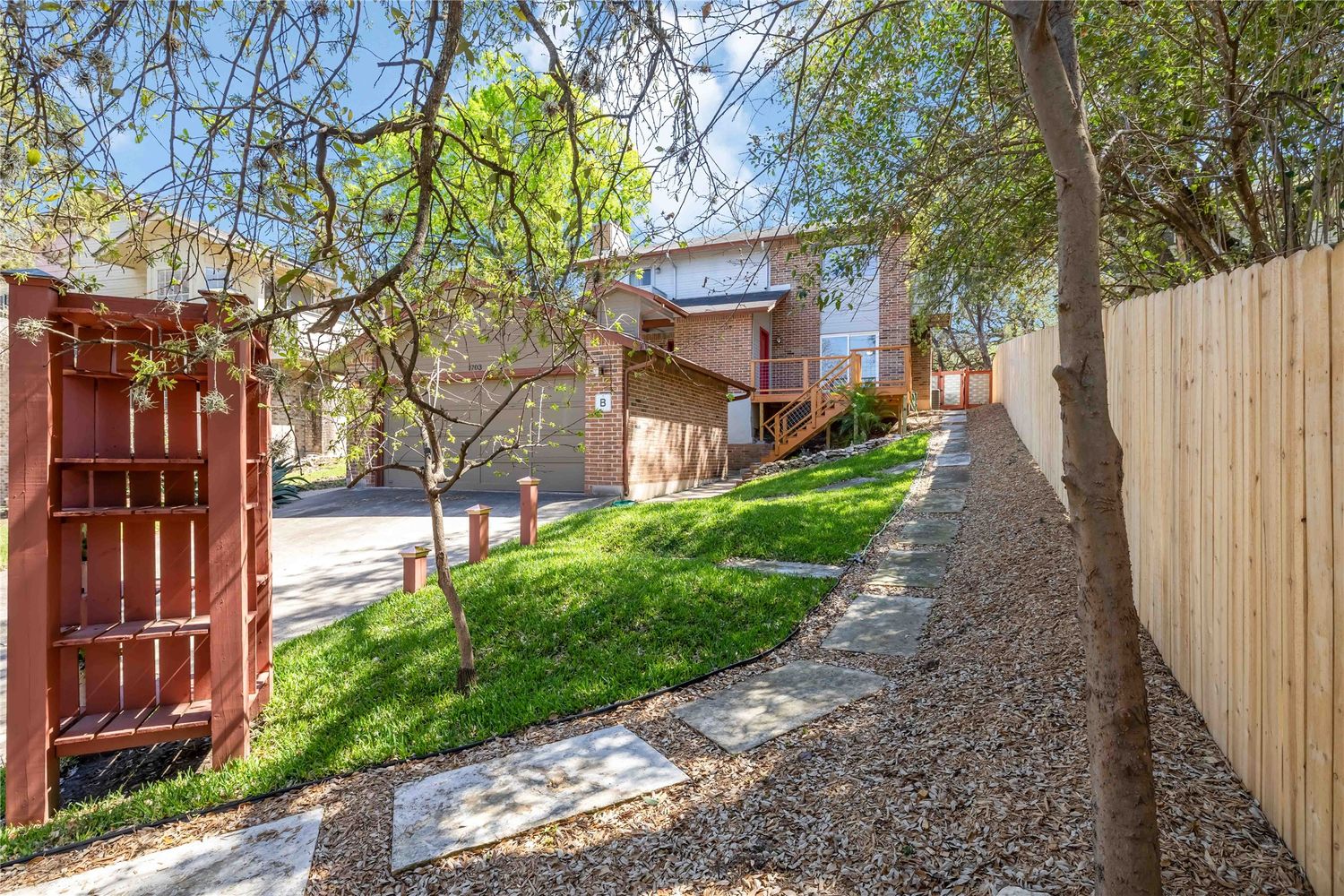 1703 Waterloo Trail, Unit B kitchen