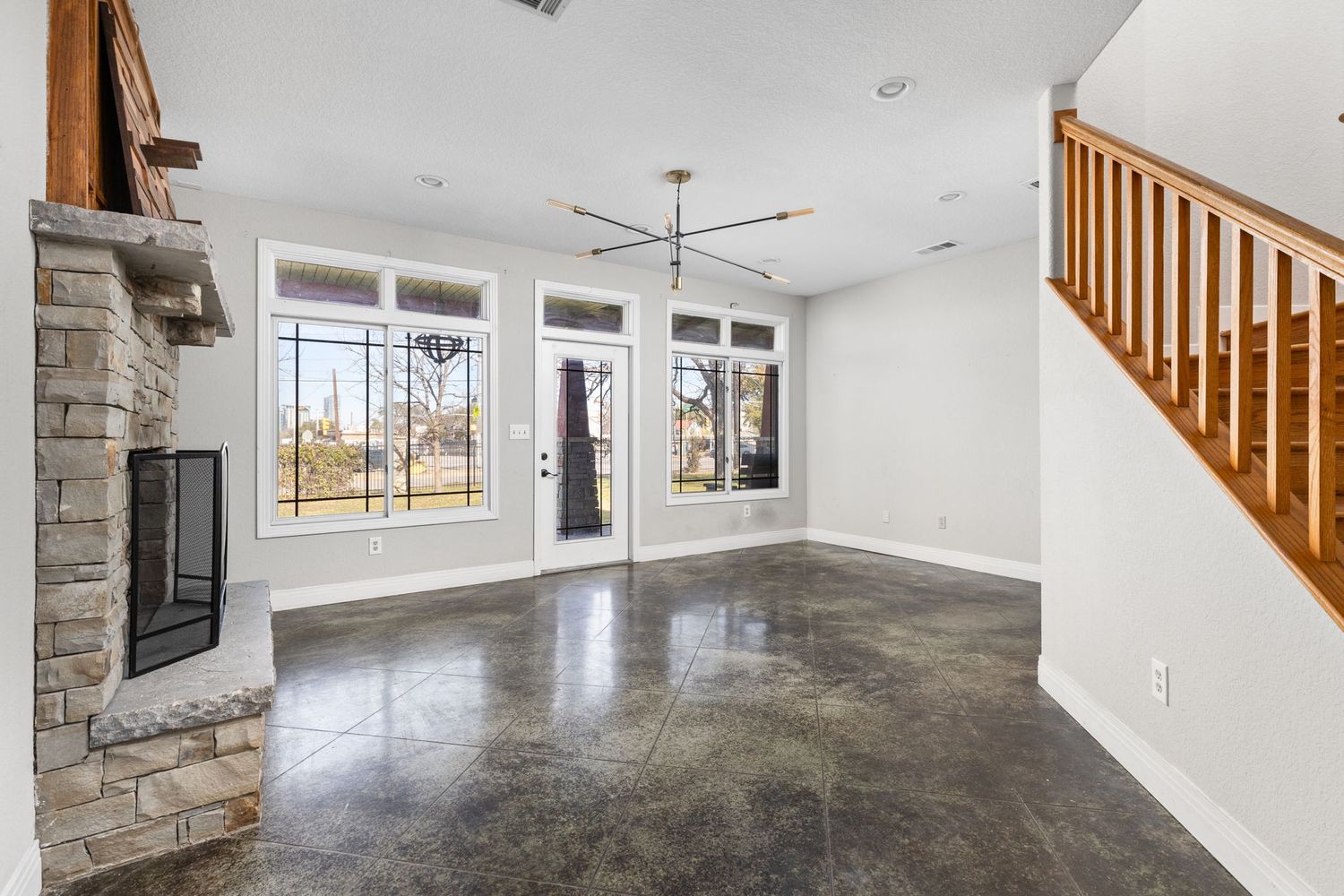 2203 Lindell Ave kitchen